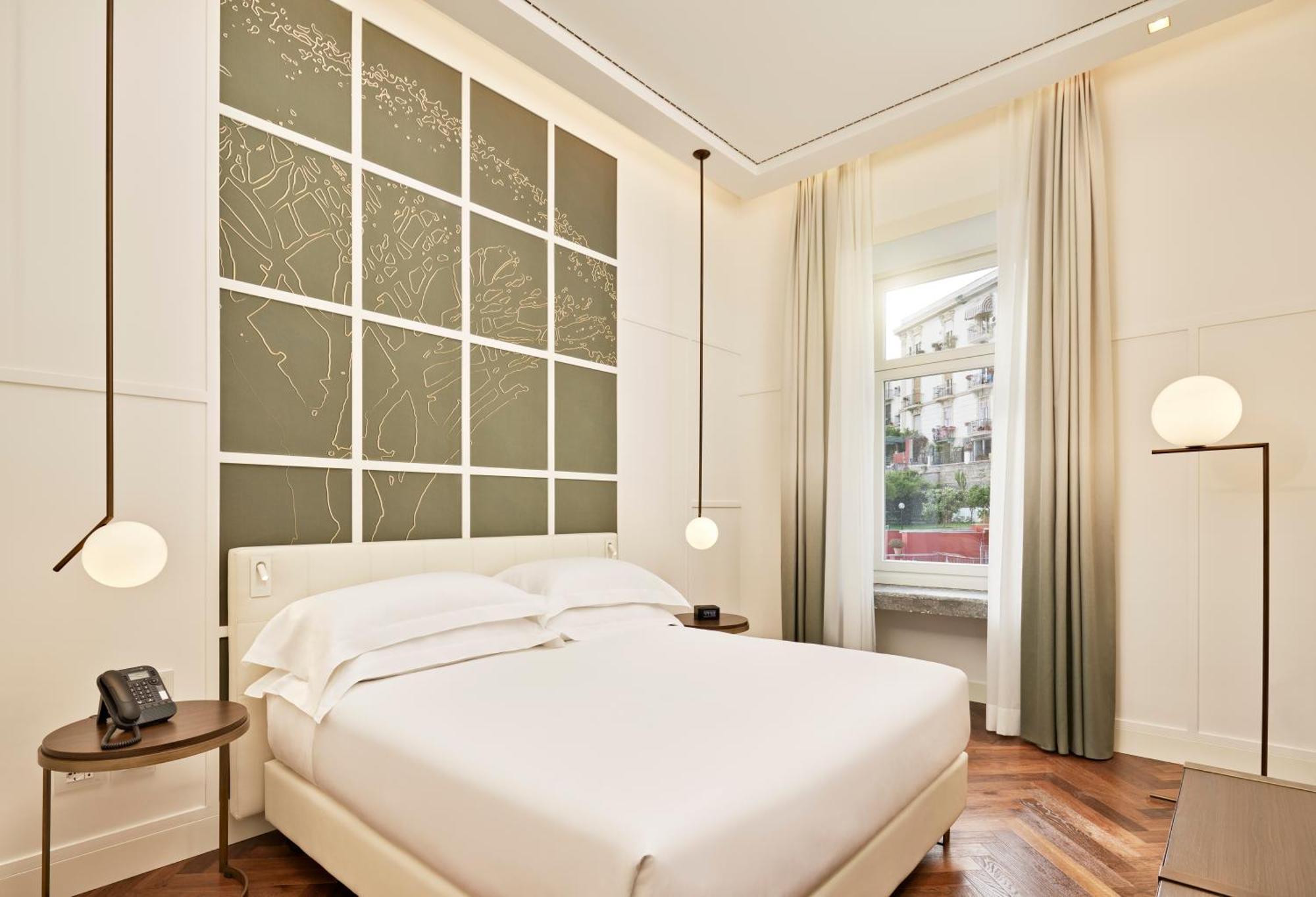 De Bonart Naples, Curio Collection By Hilton Hotel Екстериор снимка